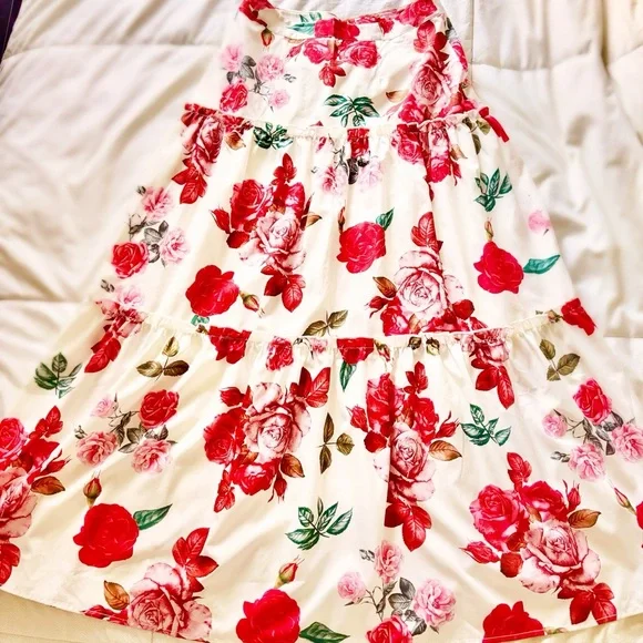 Floral Maxi Skirt - Red and Green - Picture 5 of 9